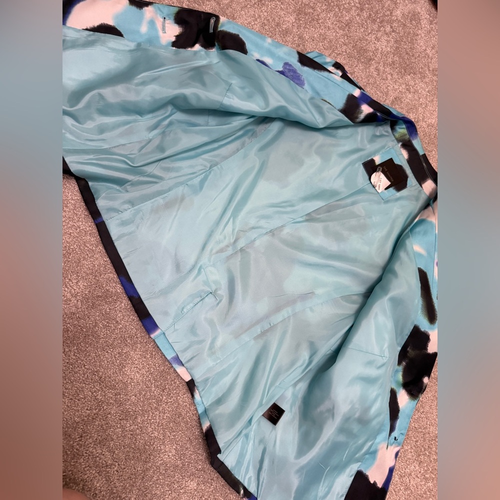 The Limited Blue and Black Abstract Patterned Blazer - size Medium - EUC - Picture 2 of 8